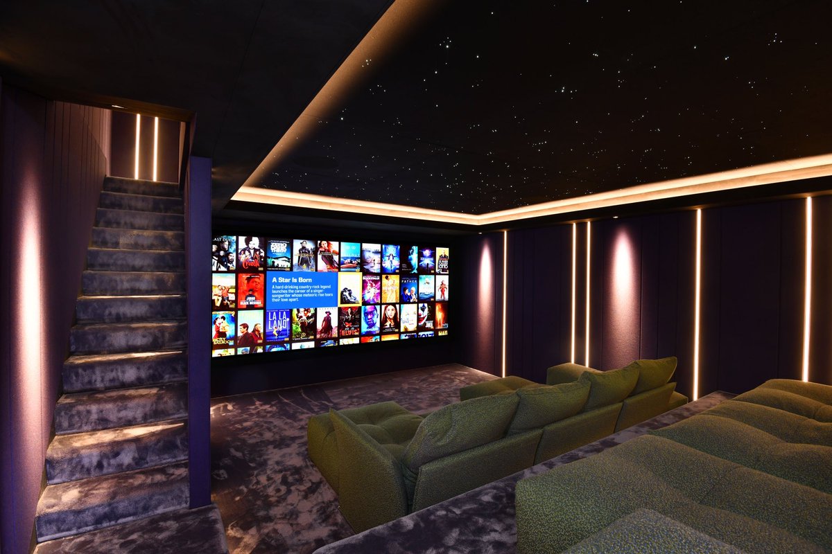 New video alert over on our YouTube channel from our friends <a href="/CyberhomesUK/">Cyberhomes</a> Take a look inside this amazing #Cinemaroom 

youtu.be/rup8fTusXKE?si…