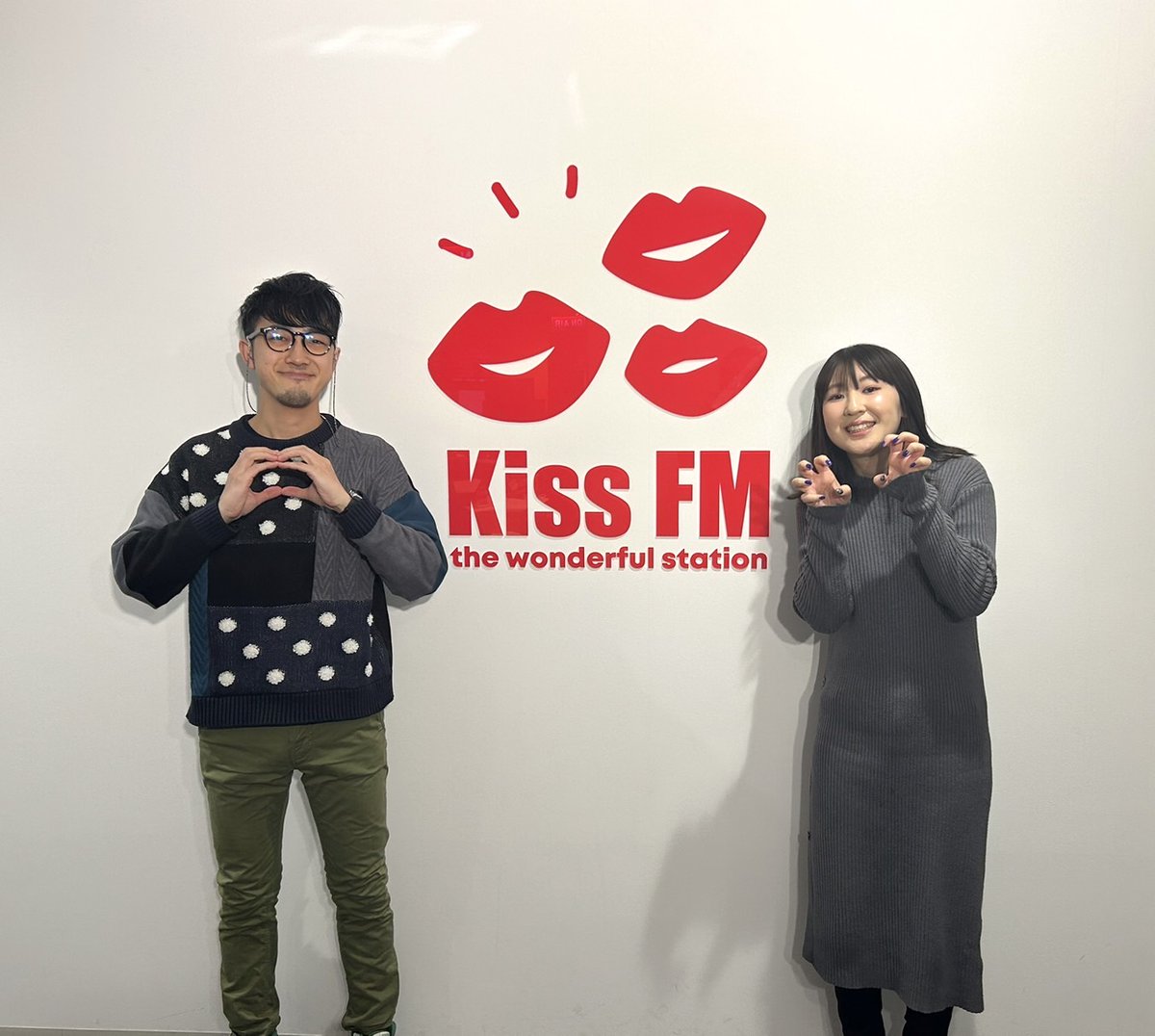 毎週土曜日深夜24:15～放送中📻
#KissFMKOBE #10blocks
👓オウサム・グラスィズ 10minutes sponsored by MJC 
MCスミチェル（<a href="/MCshumichel/">shumichel</a>）＆ #おりいかえで(<a href="/orikaede/">おりいかえで@宇宙女(うちゅじょ)</a>)

2/17
スミチェルが愛してやまない「・・・ドット」のおはなし
#ドット好き #水玉好き な人とはなしたい！