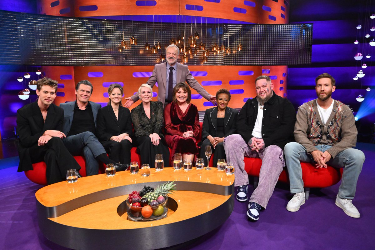 StudiocanalUK's tweet photo. Can't promise Olivia Colman will say c*** again on the Graham Norton Show tonight but tune in to find out! https://t.co/7aT20C1VV9