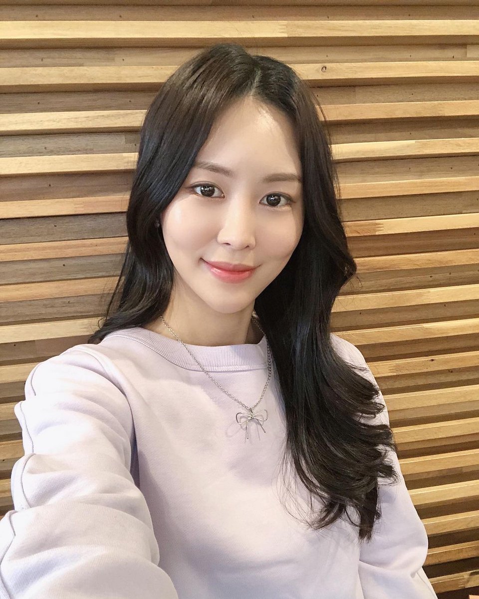 우리가 운전하면서 가끔 거울을 통해서 뒤를 바라보잖아? 뒤를 바라보는 이유는 뒤로 가기 위해서가 아니라 적절하게 노선을 변경하면서 앞으로 잘 나아가기 위해서지.