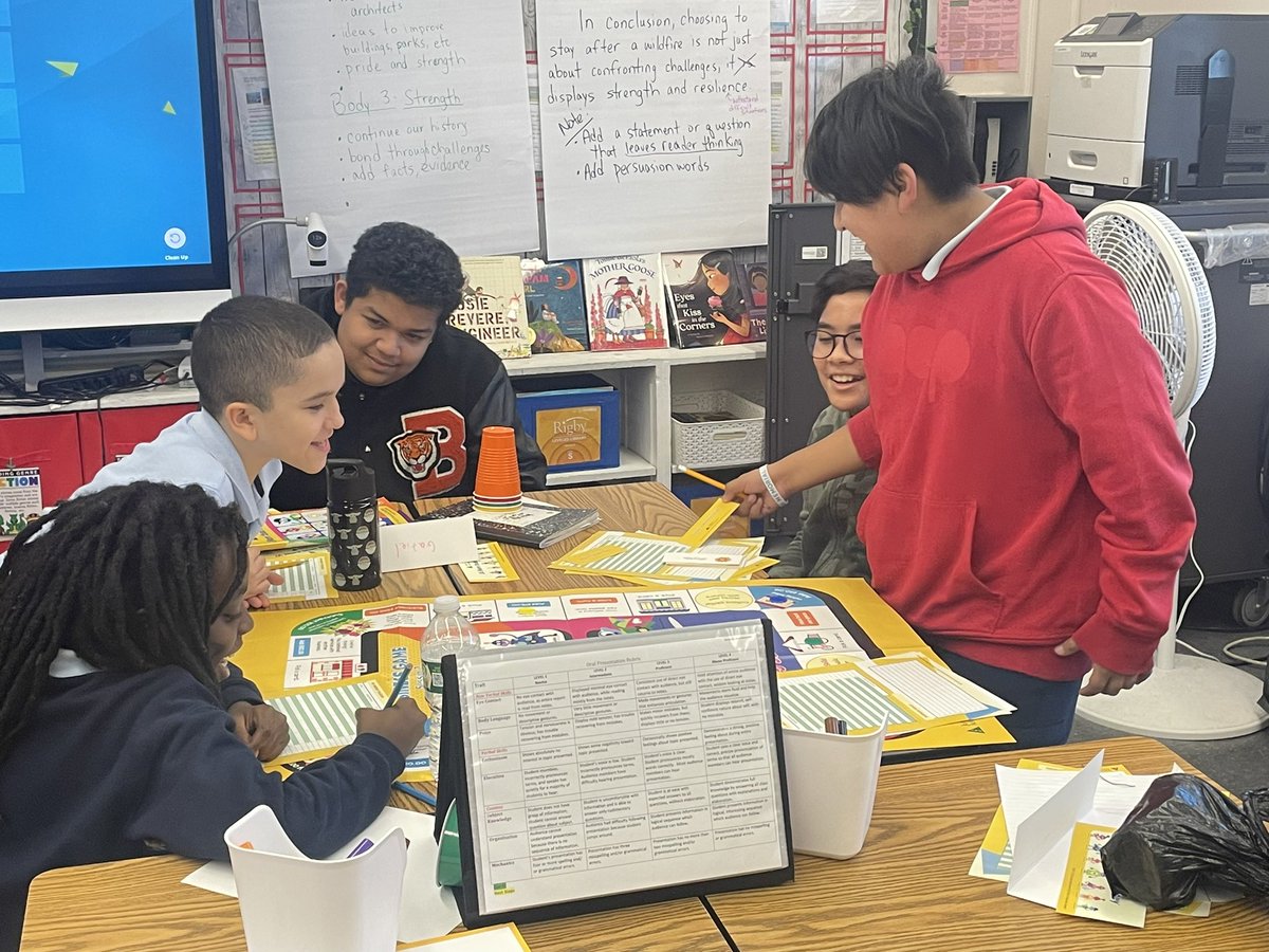 32K151's tweet photo. This week students from @AELNYC     came to @32k151 and taught our students for the entire day about financial literacy! Thank you for making this yearly event possible! #powerinpartnership https://t.co/3G2G7sJy3z