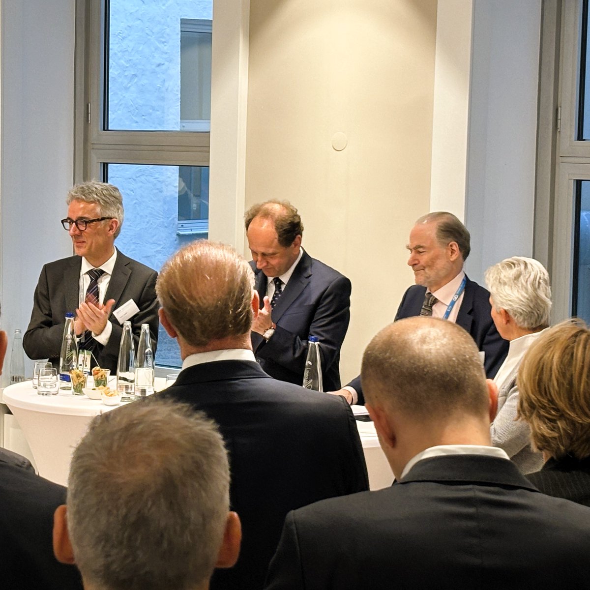 At our 'DGAP Family & Friends' event with @EgonZehnder, we're joined by @rainerrudolph,@MAStrackZi, @elinavaltonen, @Lambsdorff, & @fromTGA, diving deep into #MSC2024's most pressing issues.