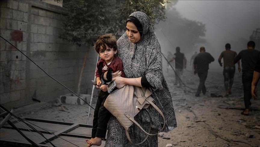SanaSaeed's tweet photo. For months we have seen Palestinian women wear their prayer garments as their last items of clothing, their clothing as they carry their children after displacement; as they kiss their children, husbands, brothers &amp; fathers goodbye.

The culture of celebrity is rotten. https://t.co/KvnsyyDhz6
