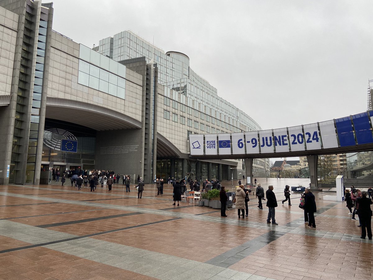 SzebenyB's tweet image. @PostEurop this week at @Europarl_EN #TRAN workshop on “The suitability of existing post and parcel delivery legislation”, chaired by @KarimaDelli.  #PostEurop and its Members ready to actively contribute to the related exchanges, also in the next 2024-2029 #EU political cycle!