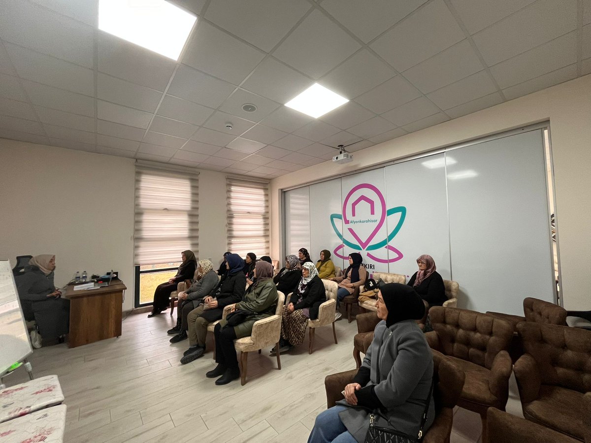 İlçe Müftülüğünden Dilek Betül Ceylan hocamız ile Cuma Sohbetimiz.<a href="/kubrayigitbasi/">Doç. Dr. Kübra Güran Yiğitbaşı</a> <a href="/afyonkulturevi/">Afyonkarahisar Kadın Kültür Evleri</a> <a href="/AfyonValiligi/">T.C. Afyonkarahisar Valiliği</a> <a href="/dazkocabas/">Akoca</a> <a href="/ismailtaylanbsk/">İsmail Taylan</a>