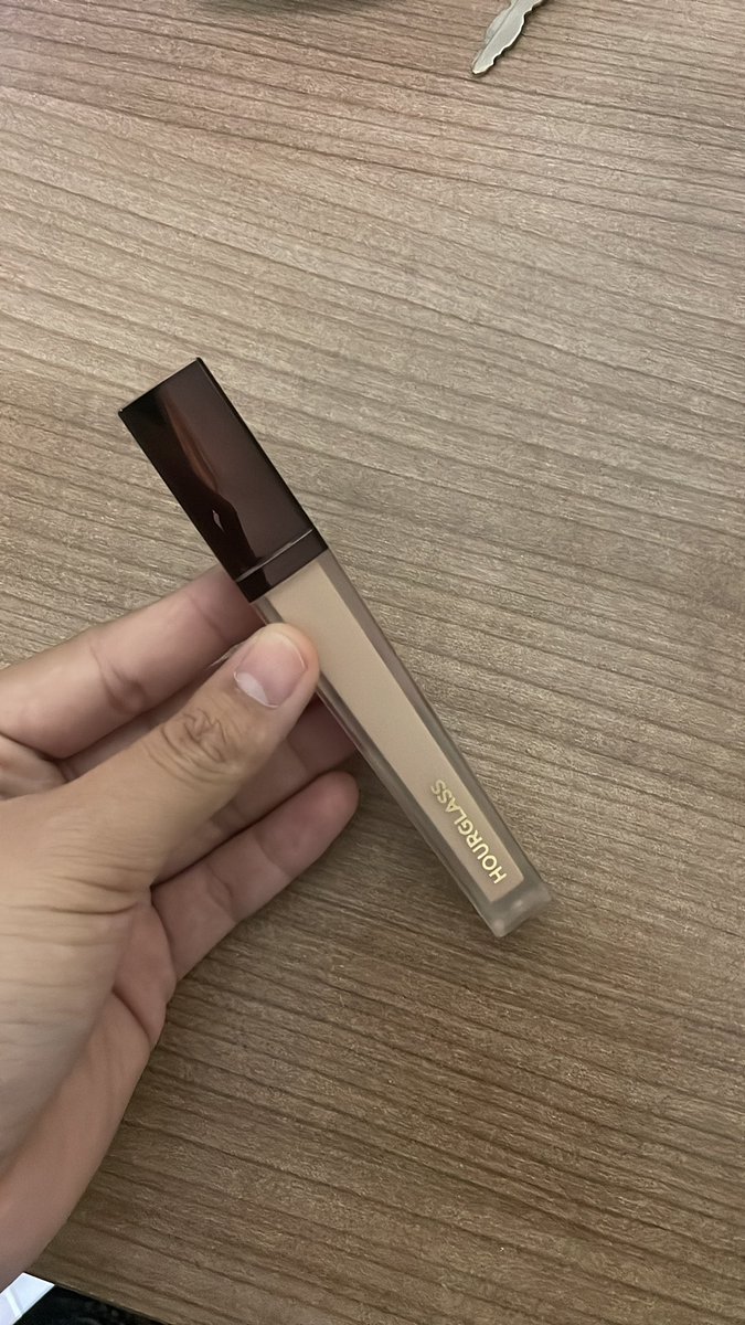 khonsuayy's tweet photo. #hourglass คอนซีลเลอร์ hourglass vanish สี silk ใช้งานน้อยมาก ๆ ไม่ค่อยแต่งหน้าเหลือ 85++ ราคาปกติ 1,550 ส่งต่อ 650 ส่งฟรีค่ะ #ส่งต่อเครื่องสำอางค์ #เครื่องสำอางค์มือสอง https://t.co/KhJypQMJPf