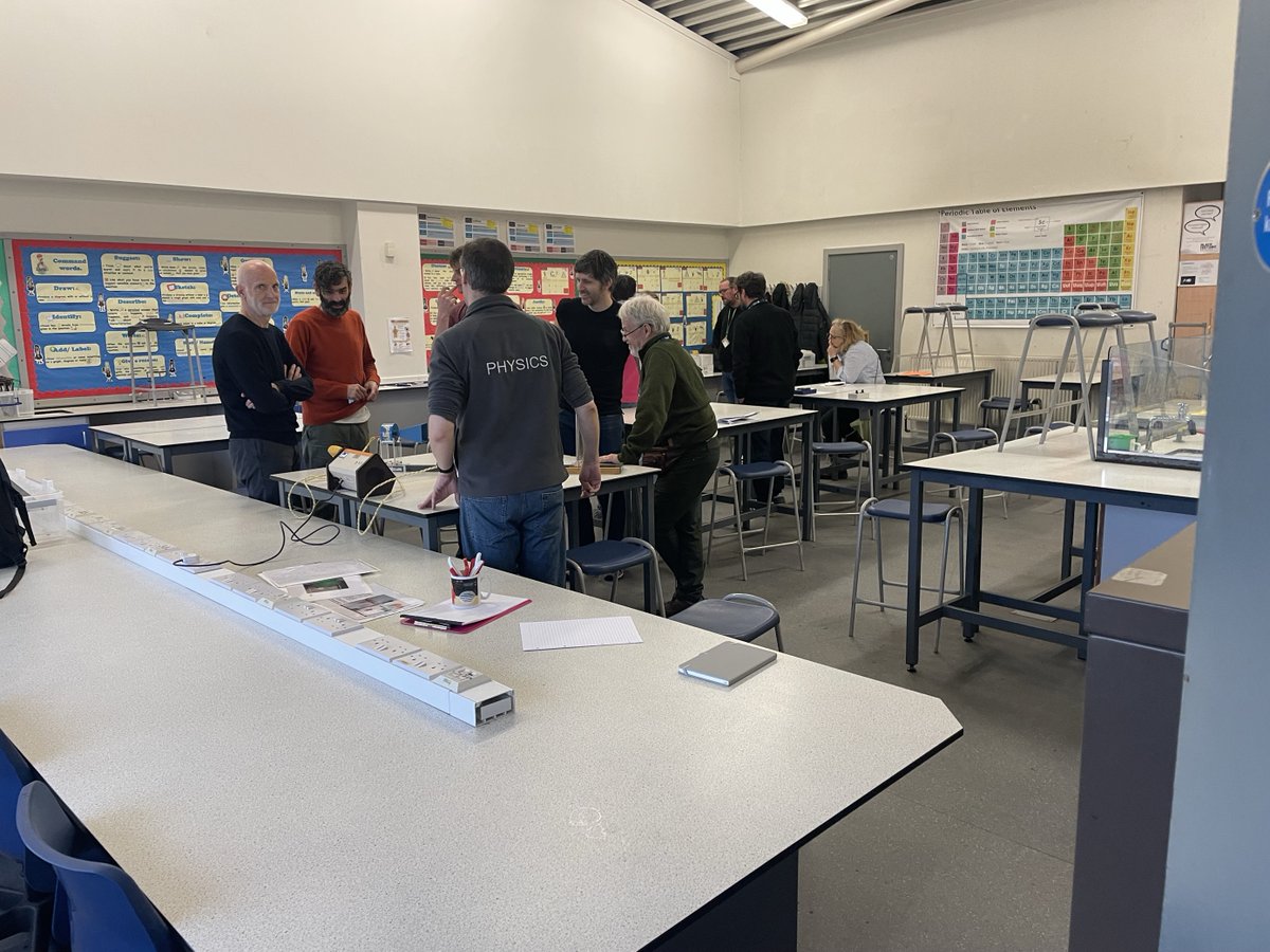 LancUniPhysics's tweet image. Today we&apos;re delivering our Turning Points experimental workshop for teachers and technicians, on behalf of @STEMLearningUK 💫

Special thanks to @StPetersUK for hosting what&apos;s set to be a great day💪

#CPD
#LabInABox
#LUPhysics