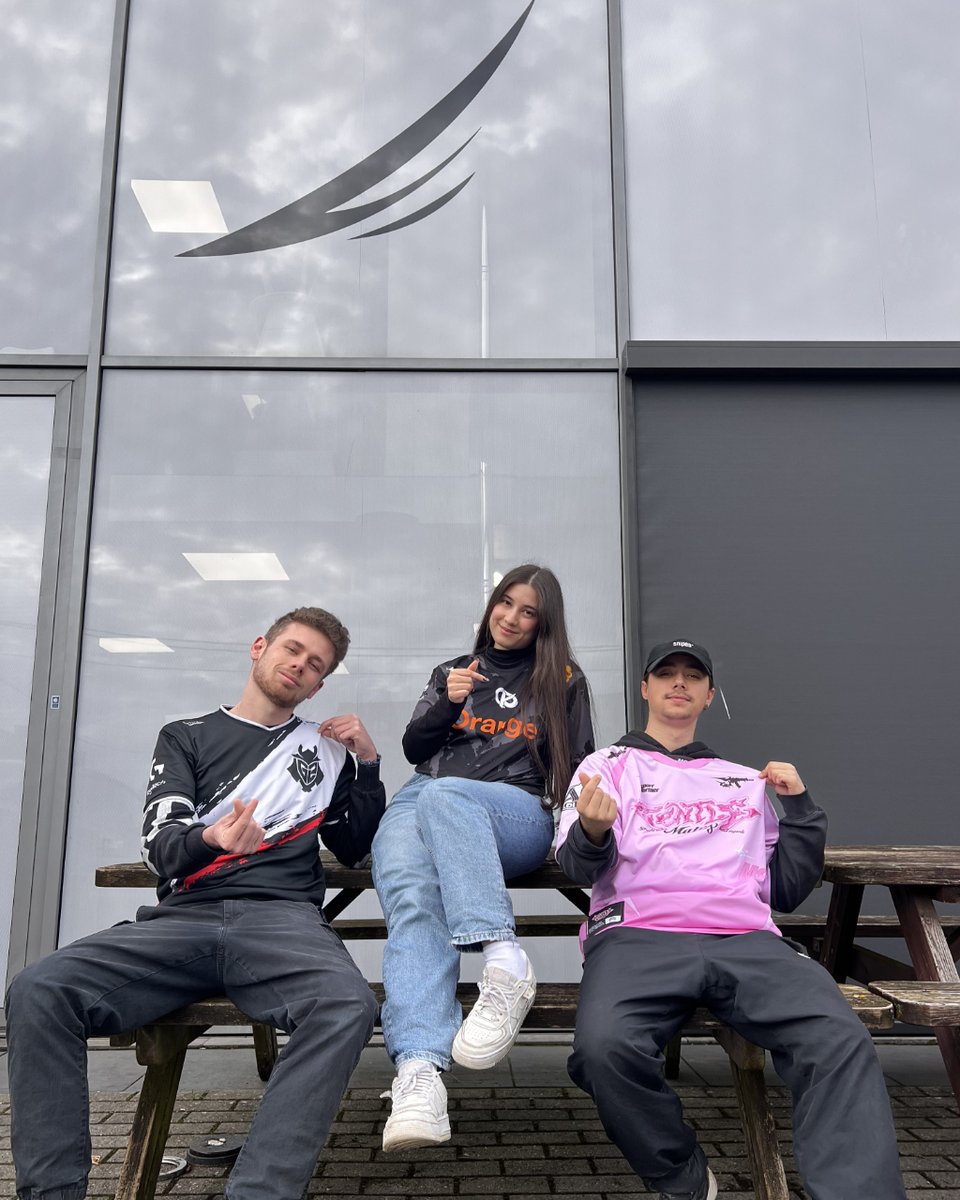 FlowUPofficiel's tweet photo. 🤜🤛 ON VA CLOTURER TOUS LES DÉBATS 🤜🤛

Quelle est la meilleure structure E-Sport ? 🤔

@G2esports: Like❤️
@KarmineCorp: Retweet🔁
@gentlemates: Commente💬

Tu préfères un autre club?
Tu peux aussi commenter on fera le décompte 😉 https://t.co/3u06pRCmZi