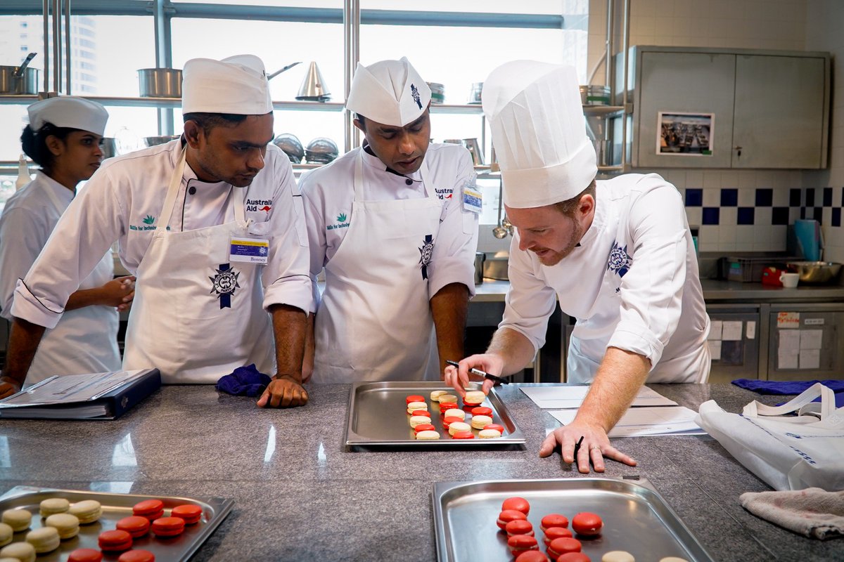 AusHCSriLanka's tweet photo. Week 1 down!
After starting the week off with a bang in the bakery, then delving into the world of Thai street food and meeting with market vendors, six chefs awarded through #SupremeChef are excited to share their learnings with others in Bangkok. https://t.co/1PTA100Rsy