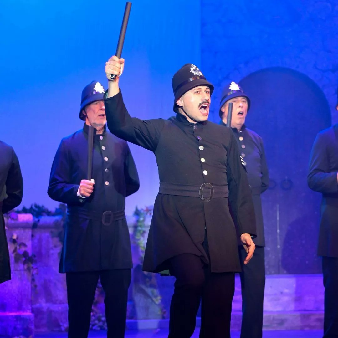 SouthgateOpera's tweet image. When a felon's not engaged in his employment, perhaps he's getting Pirates tickets for TODAY OR TOMORROW?

Two more chances to see this wonderful show (matinée is sold out). TICKETS: wyllyottstheatre.co.uk/whats-on/the-p…

#SOPirates #CultureInEnfield  #gilbertandsullivan @Wyllyotts