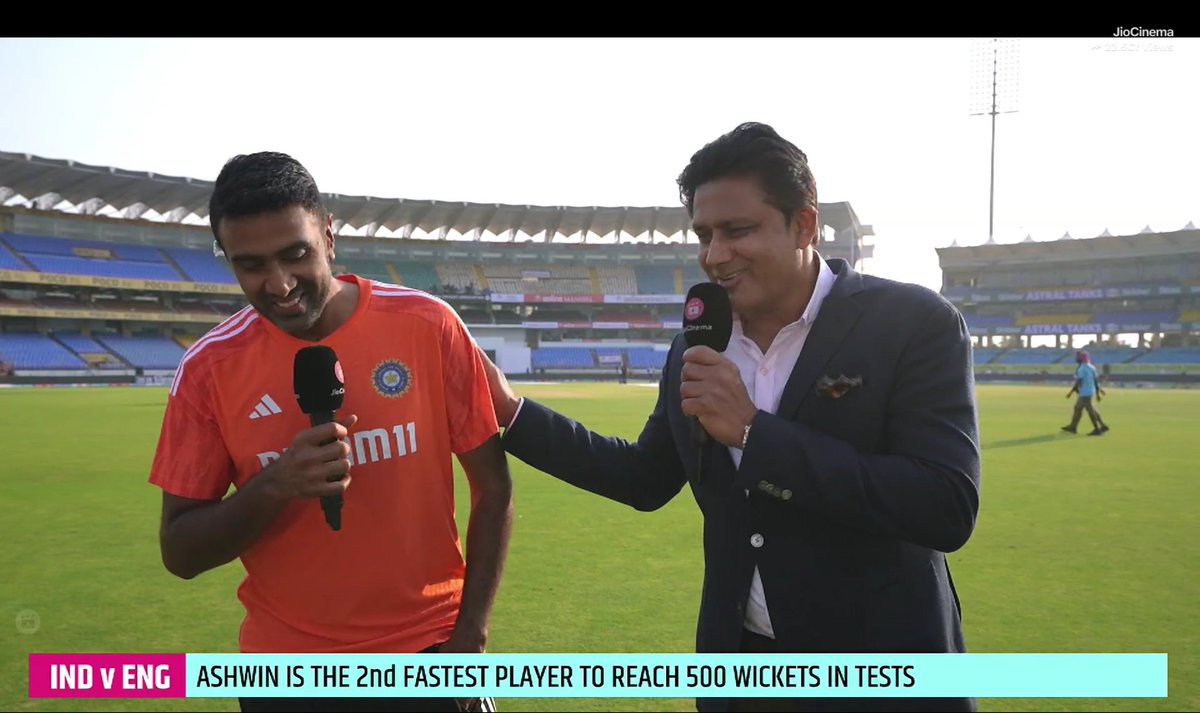 anvarkhan63's tweet photo. Anil Kumble to Ashwin:

"You should be finishing around 625 or 630, not below that".

Anil Kumble is 👌⭐

#Ashwin #INDvsENG #INDvENG
#INDvsENGTest #RohitSharma𓃵
#DhruvJurel
https://t.co/tcDxvfhCdE