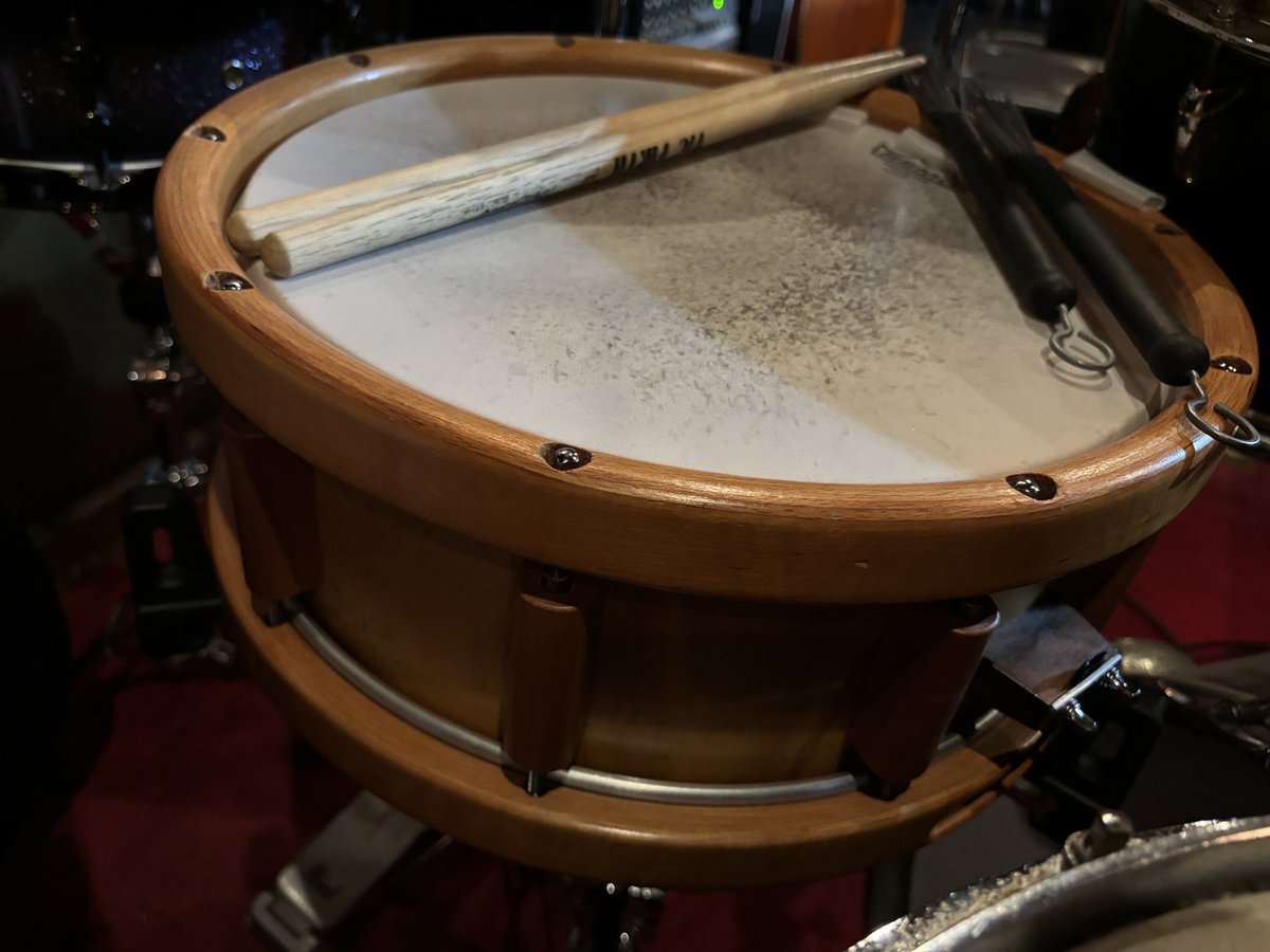 artcymbal's tweet photo. 宇都宮の老舗ジャズライブ、最新機材が投入されています
#aural 
#flexbeater @flexbeaters 
#zildjian 400th 20" (50s)
#artcymbal 20" https://t.co/80irkVkJk5