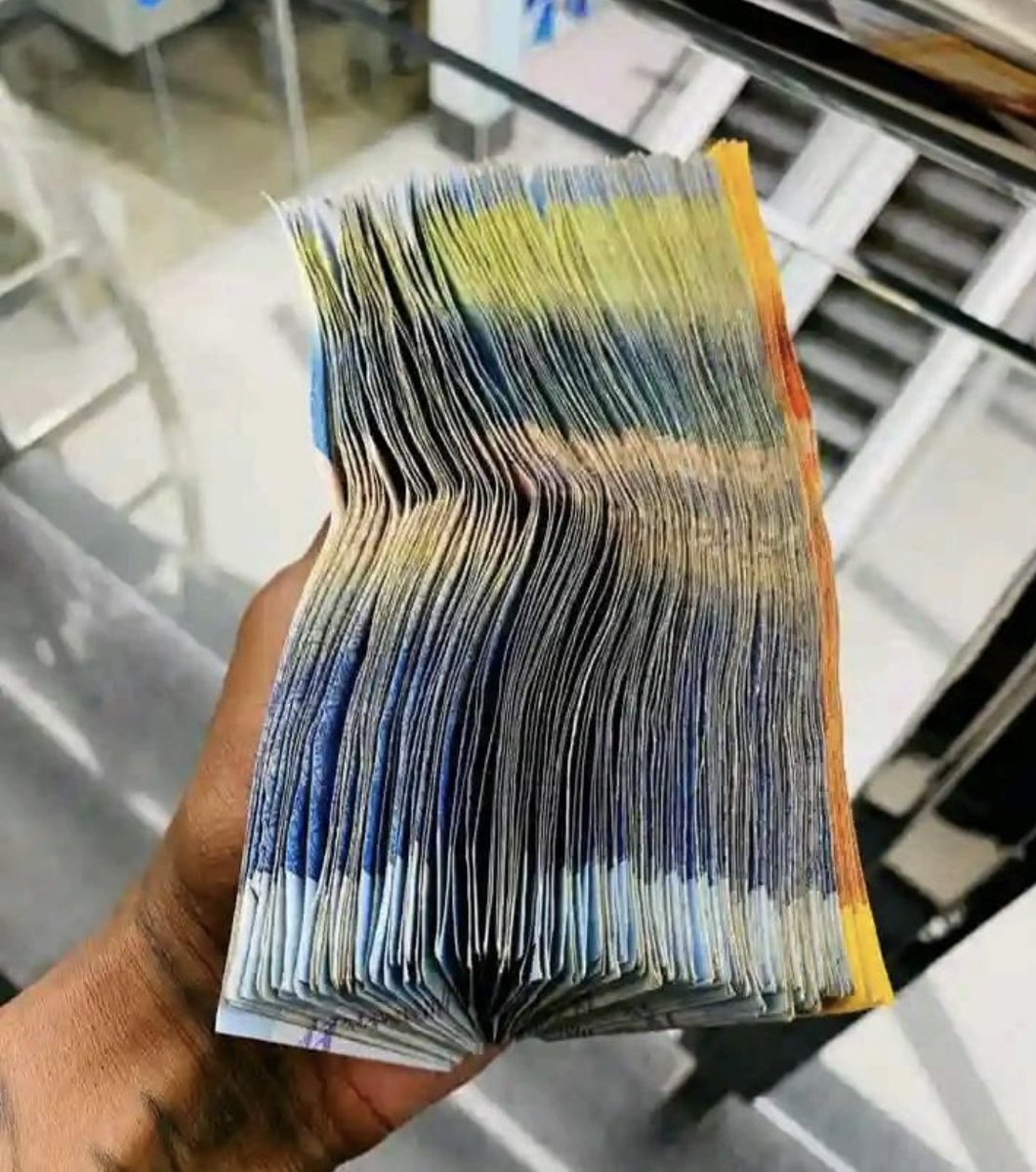 PovertykillerB's tweet photo. R50 from me today🔥🔥

Want it? (like and retweet fast)
All you have to do is: 

1) Comment with a screenshot of your @Easybet_SA account with a hashtag #wineasywitheaybet

2) Your Easybet account must have a minimum of R5. 

3) Make sure you are following @Easybet_SA . 

Don’t have an account?
Create one now and get another free R50 when you use Promo code PK50 here⤵️
https://t.co/IUBm9mmlMc

Winners will be selected from the comments section. What are your waiting for, let’s start posting ⬇️: