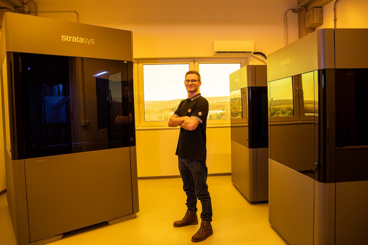 Stratasys's tweet photo. German service bureau 𝗣𝗮𝗿𝘁𝘀𝗧𝗼𝗚𝗼 GmbH is scaling it’s additive manufacturing capabilities with Stratasys Neo SLA 3D printers.
Read more here: https://t.co/SxtjZqQf7C
#addstratasys #MakeAdditiveWorkForYou #additivemanufacturing #AdditiveMfg https://t.co/3R1NLqwKGW
