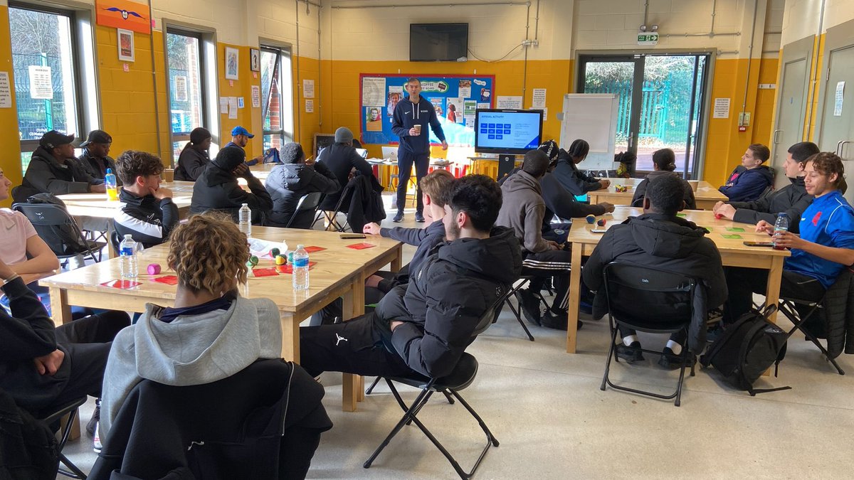 ActiveCN's tweet image. Busy half term week with partners in Southwark, Lambeth &amp;amp; Lewisham, 50+ youth volunteers &amp;amp; mentees engage in vital training! Huge gratitude to Mentors going above &amp;amp; beyond to support young people. Kudos to young individuals completing their training 👏🏾👏🏻👏🏼#newdealforyoungpeople