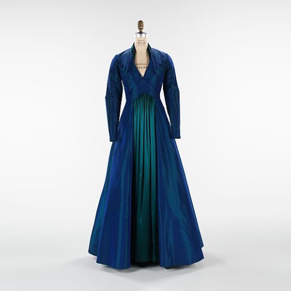 MadameGilflurt's tweet photo. “The Styx” by #ElizabethHawes is #frockingfabulous #fashionhistory of 1936. Via the Met. https://t.co/mVvWwY7jYy