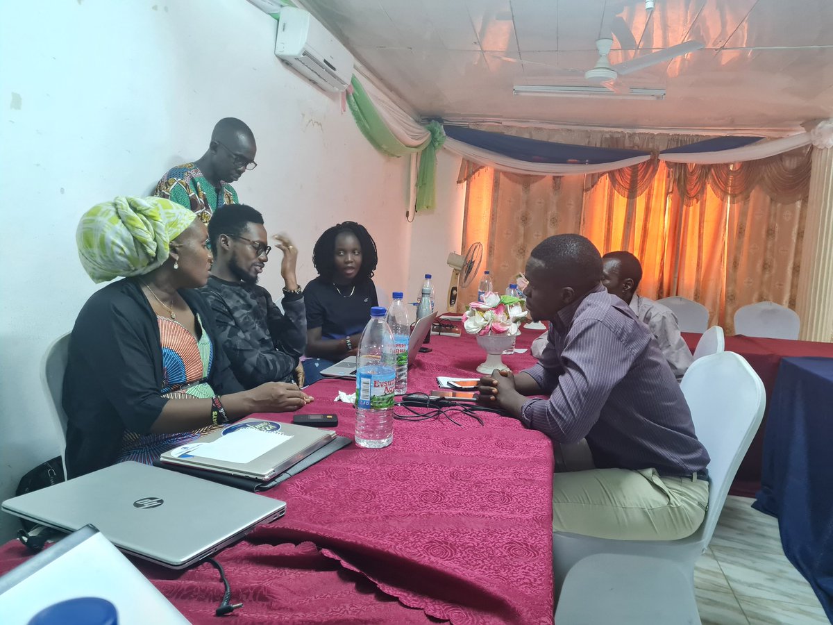 FAOSierraLeone's tweet photo. Weย pave the way for a robust One Health Laboratory Network. Together, @FAO #ECTAD and OH MDAs share insights, appoint leaders, and chart a course for 2024. Let's strengthen disease surveillance and response!
#OneHealth #LabNetwork #GlobalHealthSecurity https://t.co/h2rTvVSdSO