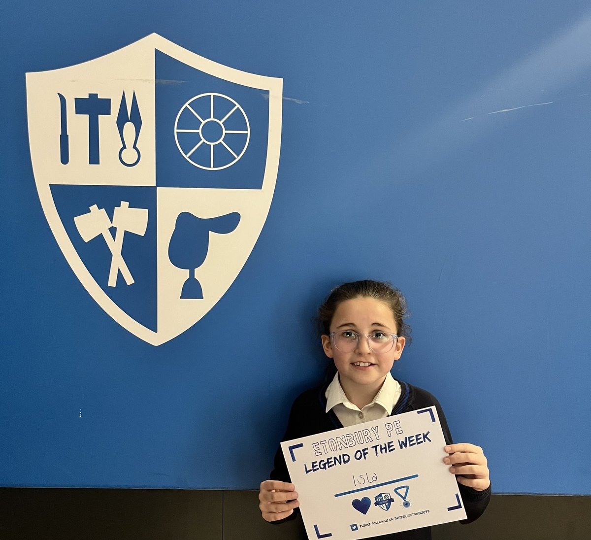 Our KS2 Legend of the week for the girls has been awarded to:
💙⭐Isla⭐💙
For her brilliant defending at all netball fixtures and amazing work in ks2 football club

<a href="/EtonburyAcademy/">Etonbury Academy</a> <a href="/ETAJuniors/">Etonbury Juniors</a> 
#ETAWay #KS2 #TeamETA