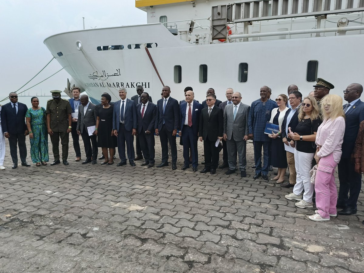MoroccoInBEN's tweet photo. Lancement de la cérémonie officielle de la campagne d'évaluation des stocks halieutiques dans les eaux martimes du Bénin à bord du navire marocain de recherche scientifique"Al Hassan Al Marrakchi"le jeudi 15 février par les Ministres de l'Agriculture et de la Pêche du 🇲🇦et du🇧🇯. https://t.co/sgyRwm1UDs
