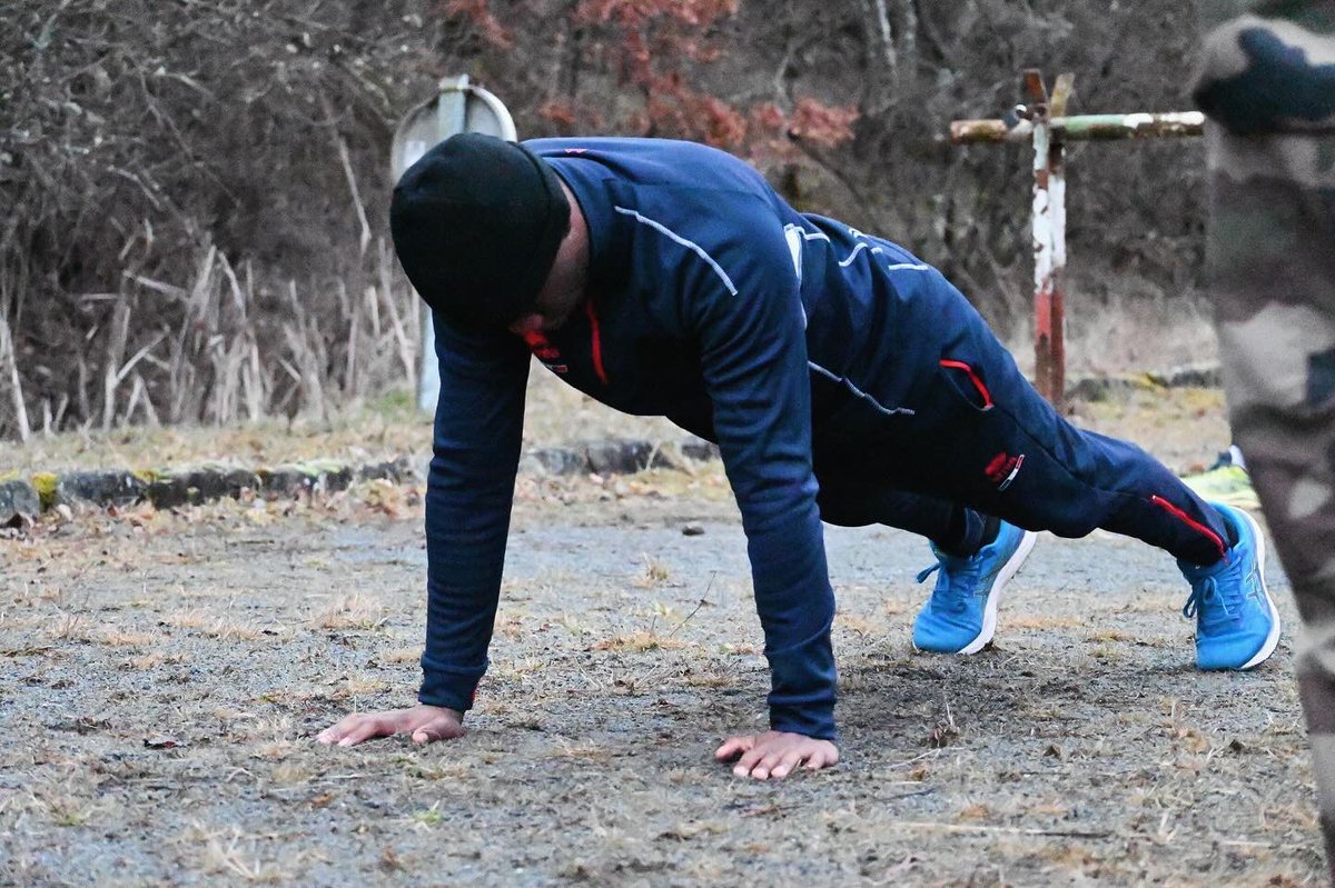 7RMATofficiel's tweet image. #PrépaOPS sur le camp de La Courtine pour le personnel projeté en opération extérieure.
Objectif : entretenir la rusticité les savoir-faire militaires du soldat maintenancier de montagne.
#JeSuisUnSoldat #COMMF
@armeedeterre @Defense_Sud_Est @27bim