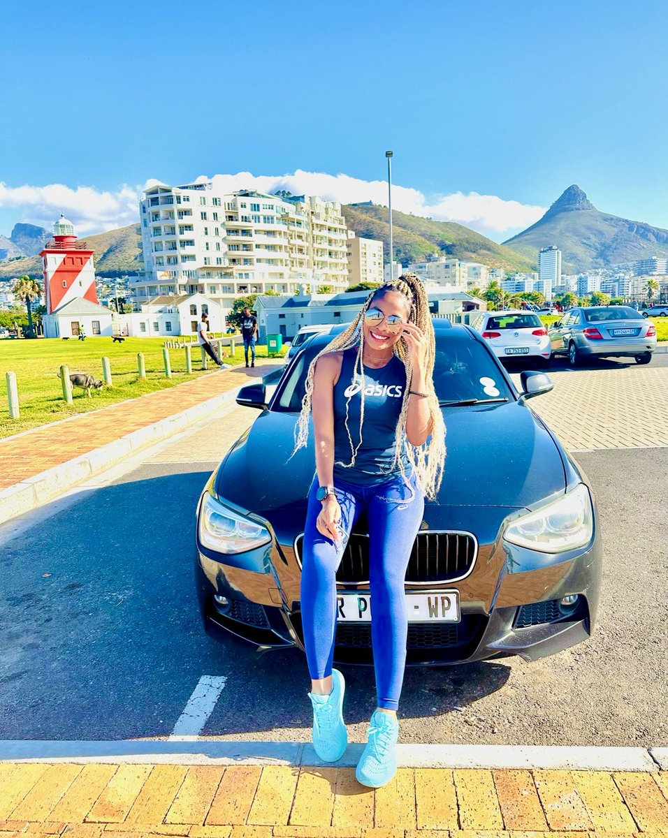 CarolinePule's tweet image. It’s Friday! 💃🏃‍♀️🧗‍♀️😊💛💙🦋🌻☀️Positivity alll the way, by the grace of God!!🙏😇

#ASICSFrontRunnerZA #CapeTown 
#MoveYourMind #OutdoorAdventures