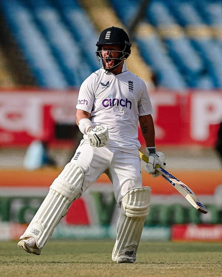 ZAINFAROOQ97151's tweet photo. 2️⃣0️⃣0️⃣ up for England in just 34 overs 😲
ODI mode 🥵
#INDvsENGTest 
#INDvsENG 
#PSL2024 
#KingIsBack https://t.co/bbY0fN1aj8