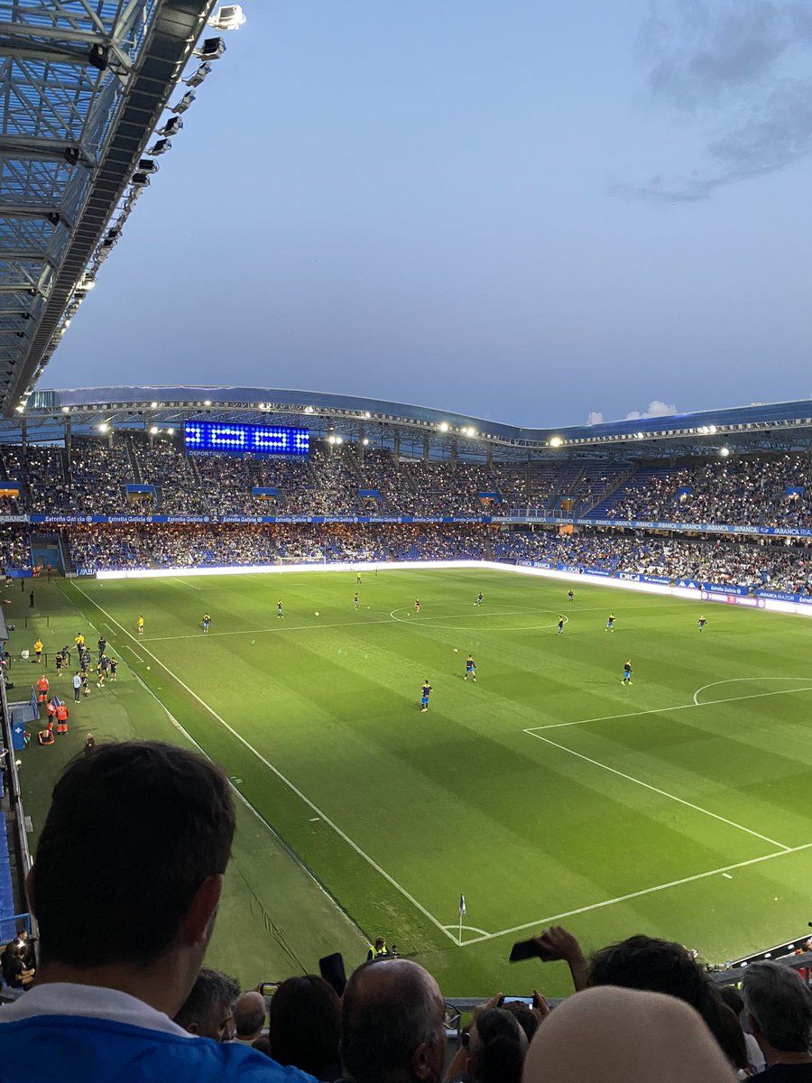 yeremaysismo_10's tweet photo. decirme un estadio más bonito que este https://t.co/PnO0VN6CBQ