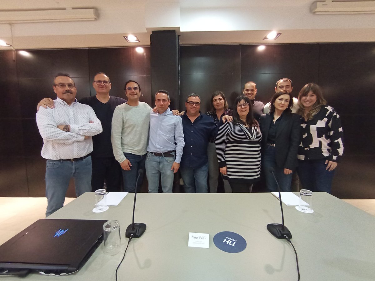 🧪 Arrenca la negociació del #ConvenioQuímica sense que la patronal hagi resolt el problema que ha generat amb l'actualització salarial pendent.

Aquesta setmana hem constituït la mesa negociadora del conveni, que afecta unes 92.000 persones a Catalunya

industria.ccoo.es/noticia:685088…