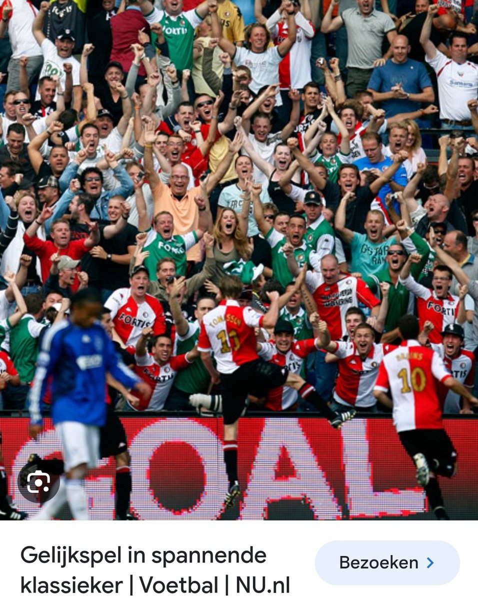 FR12Patrick's tweet photo. Gisteren vroeg iemand in het stadion, wat maakt het voor jou zo mooi, dat je steeds maar weer foto's maakt. 

Daar is maar één antwoord op. Dat zijn de supporters. 

Voor mij begon het vroeger allemaal bij het zien van deze Tomasson foto. Al die gezichten, de emotie, het juichen, treurnis bij de tegenstander. Alles zit er in. Het is een foto waar je minuten lang naar kan kijken. En dat is prachtig. 

Er naast een foto die ik gisteravond maakte. Niet eens in de buurt van de schoonheid van de foto uit seizoen 2008/09. Ook qua kwaliteit niet, maar al die gezichten op vak Y. Het juichen. De emotie. Iedereen zit in het moment. En dat moment is na een paar seconden weer voorbij, maar de fotografen langs het veld kijken altijd de andere kant op. Maar nu bewaard voor de eeuwigheid.

En dat maakt na 13 jaar het nog steeds leuk om te doen.