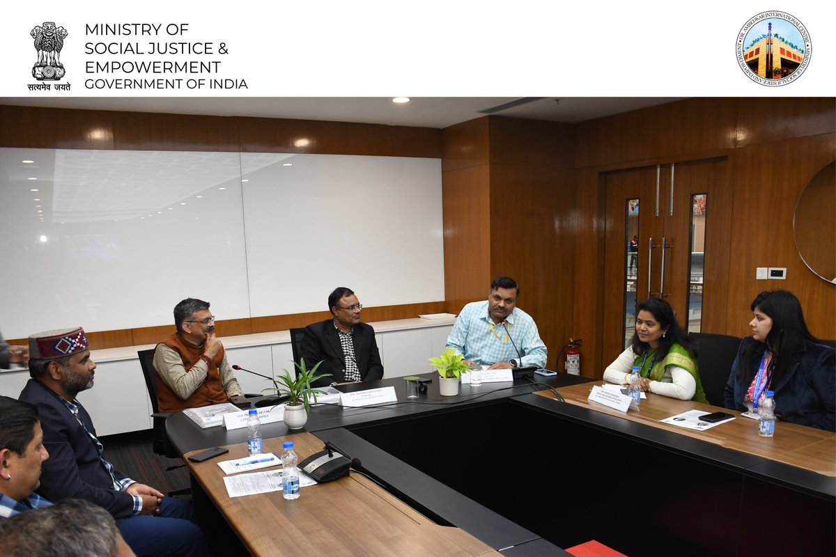 DrAmbedkarInte2's tweet photo. A Lecture on DR. AMBEDKAR AND COMMUNISM at DAIC.  @Drvirendrakum13 @RamdasAthawale  @ANarayana_swamy  @PratimaBhoumik @NSFDC_MOSJE @nskfdc @nbcfdc @NISD_India @pib_MoSJE @_saurabhgarg @MIB_India @MD_NSKFDC #TransformingIndia #9YearsOfSeva #PMOIndia #MSJEGOI https://t.co/6gsv7sv0zG