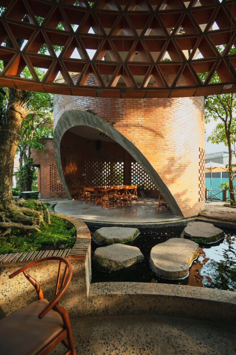 luusssso's tweet image. The design of this coffee shop in Vietnam &amp;gt;&amp;gt;