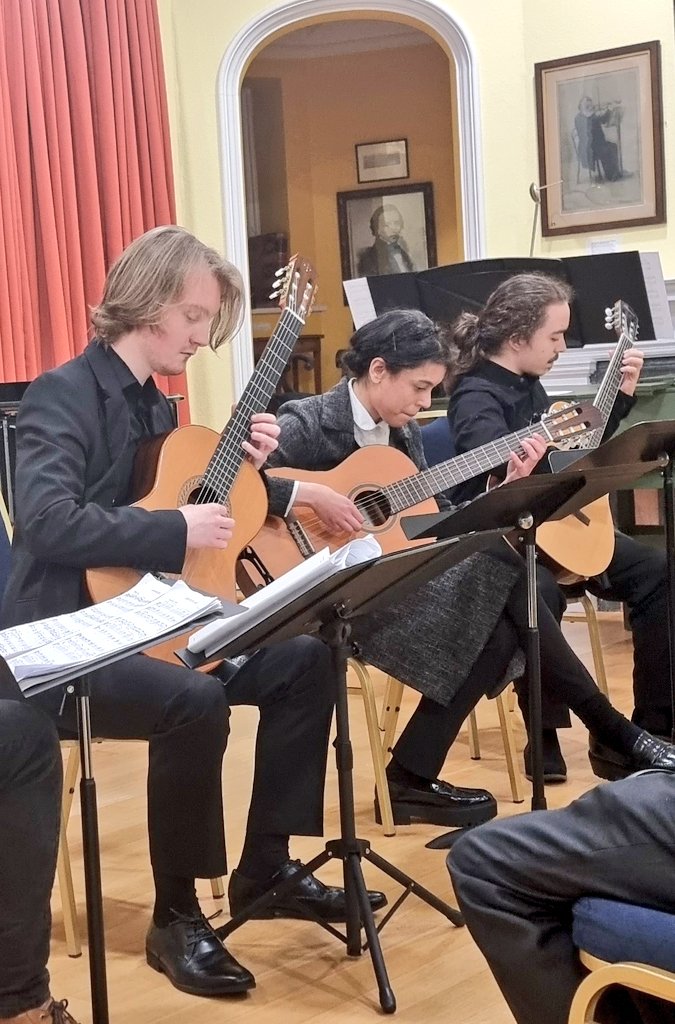 This Saturday my #guitar students will be performing their annual #Edinburgh Society of Musicians concert, 7.30pm, 3 Belford Road, free, all welcome. Chamber and solo music by Torroba, Burgmüller, Schumann, Villa-Lobos, Gismonti and Barrios. @edinburghcoll