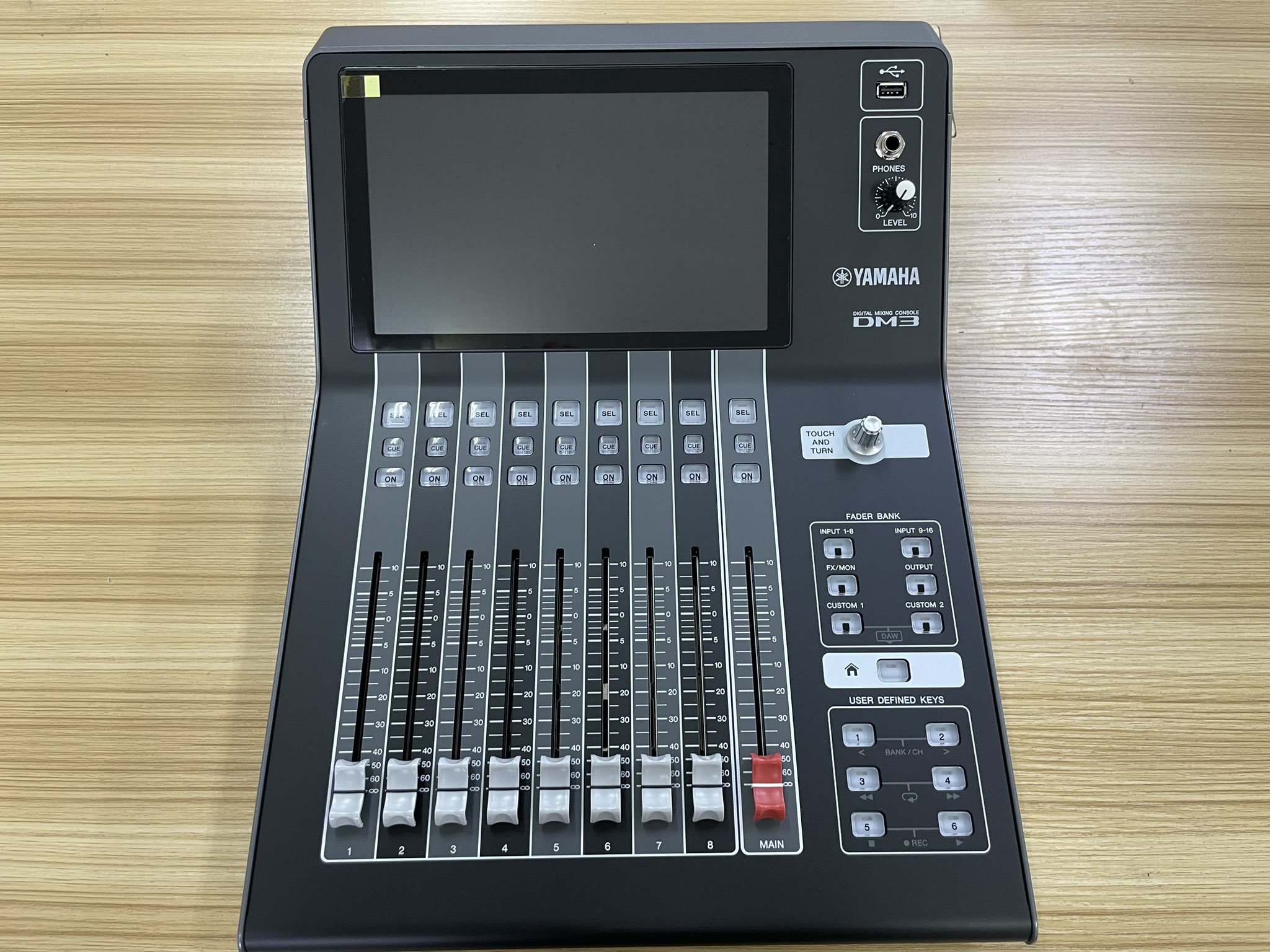 Pico_official on X: "【新規購入機材】 YAMAHA DM3(Dante搭載機) ヤマハのコンパクトデジタルミキサーです！  購入して約半年…、やっと手元に届きました！ 展示会やセミナー等、ちょっとした音響案件にはもってこいの機材だと思います！  https://t.co/jYJriCNe6Q" / X 