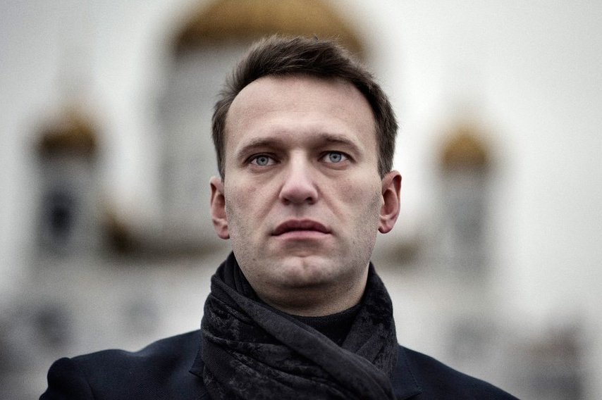 We are shocked &amp; saddened by the death of Russian opposition leader Alexei #Navalny. 

Supporters of #Putin cannot continue to turn a blind eye - the Russian regime is a threat to democracy &amp; those who defend it.

<a href="/ph_lamberts/">Philippe Lamberts</a> &amp; <a href="/TerryReintke/">Terry Reintke</a>'s statement: greens.eu/statement-nava…