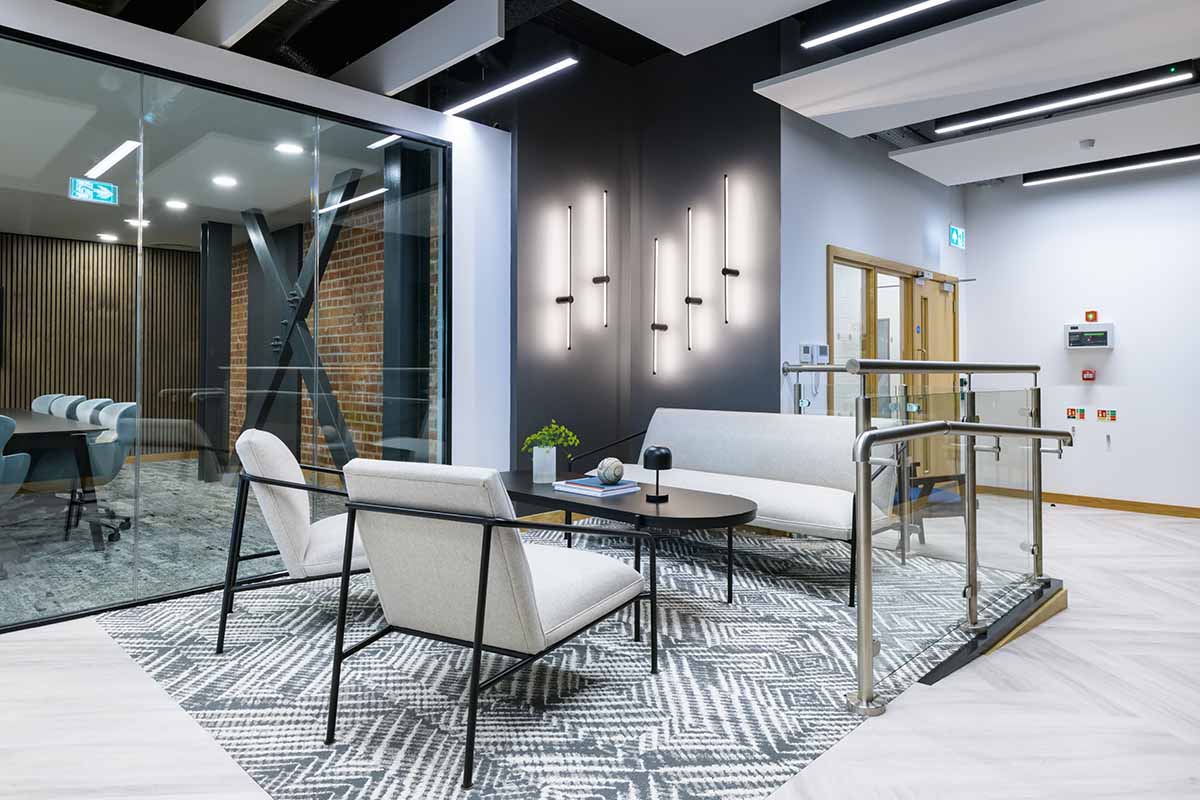 GravityOfficeUK's tweet photo. Step into Montpellier Legal 's flagship #Cheltenham office. Featuring bamboo wall panels, plush velvet seats & a central structure inspired by Japanese gardens - plus an on-site champagne bar! 🥂
Learn more: https://t.co/xjY0iEfDIc
#glosbiz #gloucester #cotswold #chelt https://t.co/7ubKVYRJxy