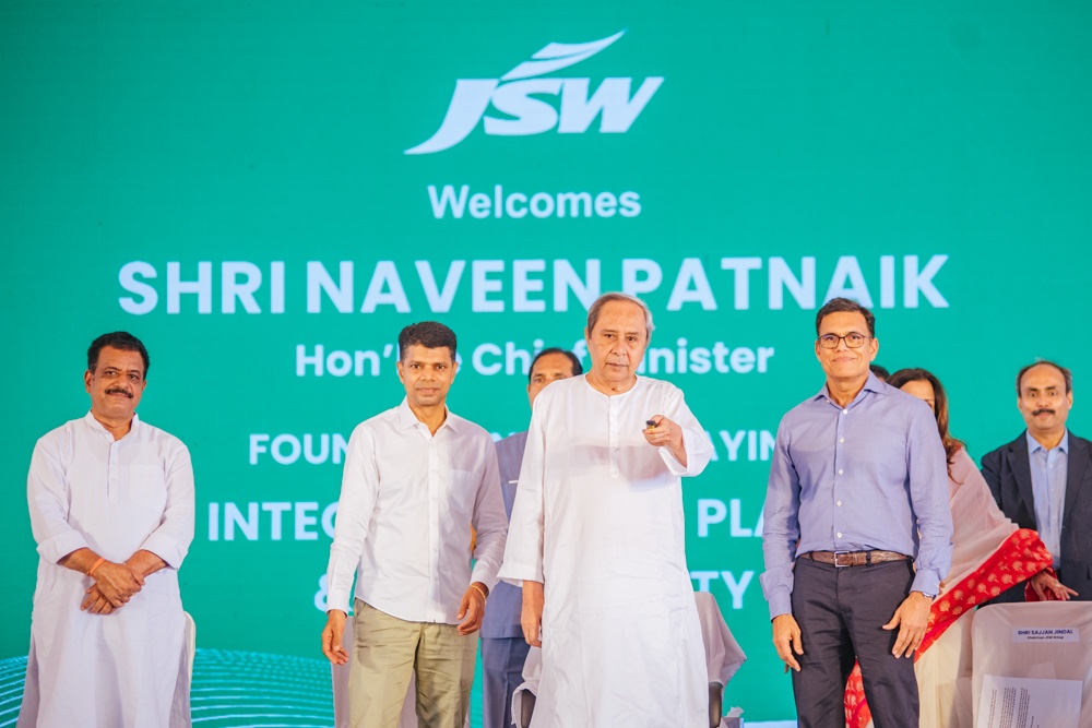 InvestInOdisha's tweet photo. @CMO_Odisha led the groundbreaking ceremony for JSW Utkal Steel, ReNew E-Fuels, and Silox India at Paradeep, marking a significant step towards economic growth and innovation.
@TheJSWGroup
#JoinTheJuggernaut #InvestInOdisha #JSW #ReNew #Silox https://t.co/DE339BX5tT