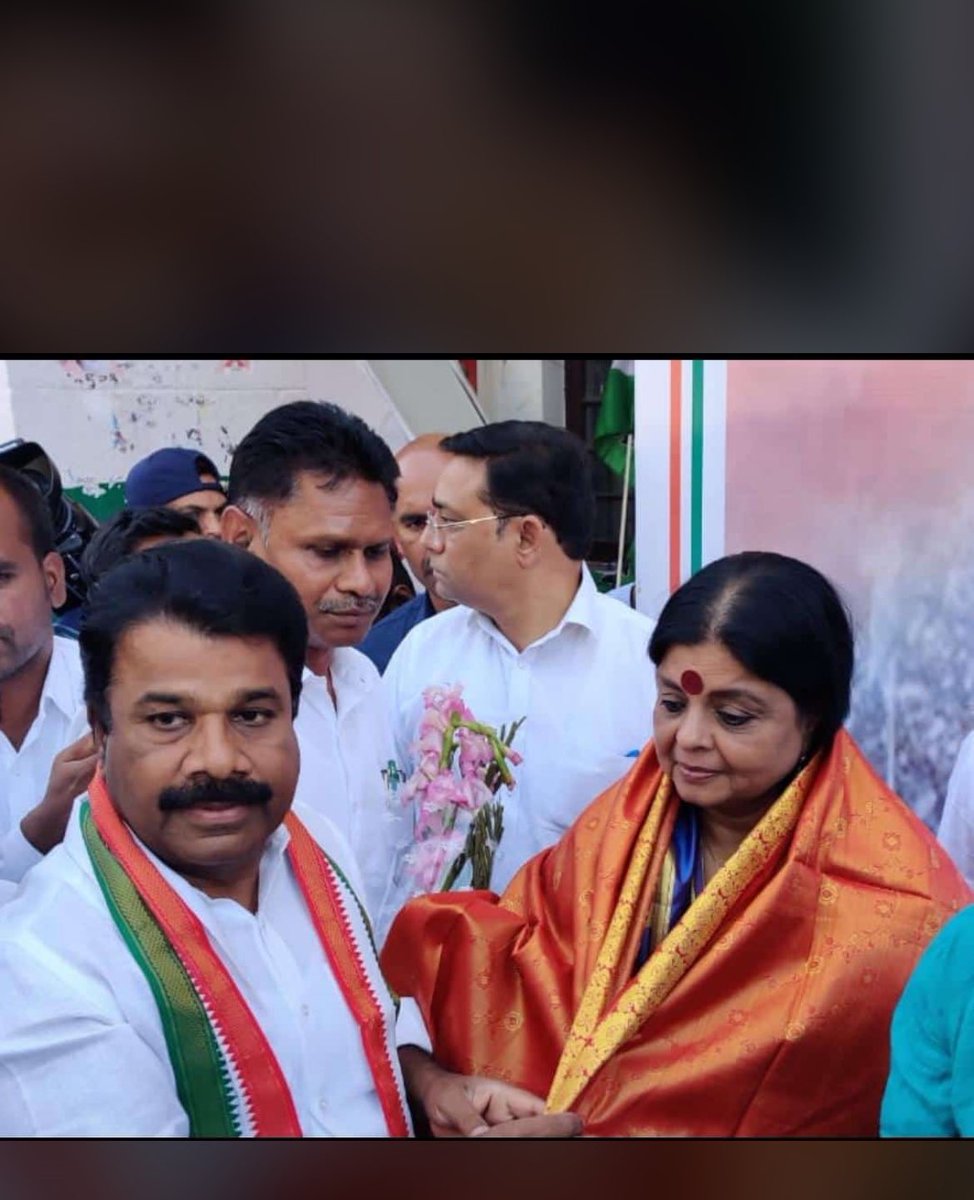 Welcome back to the congress family Anna @chelamalla567 💐💐#CKR #CongressForTelangana