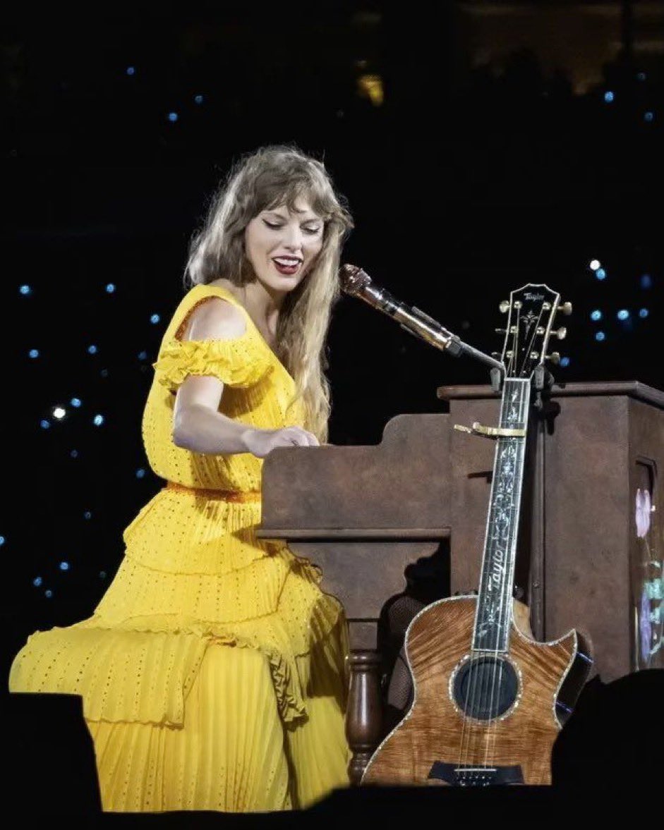 LaPuercaylor's tweet photo. Las canciones sorpresa fueron “Red” y “You’re Losing Me” https://t.co/XG0YK1RQMc