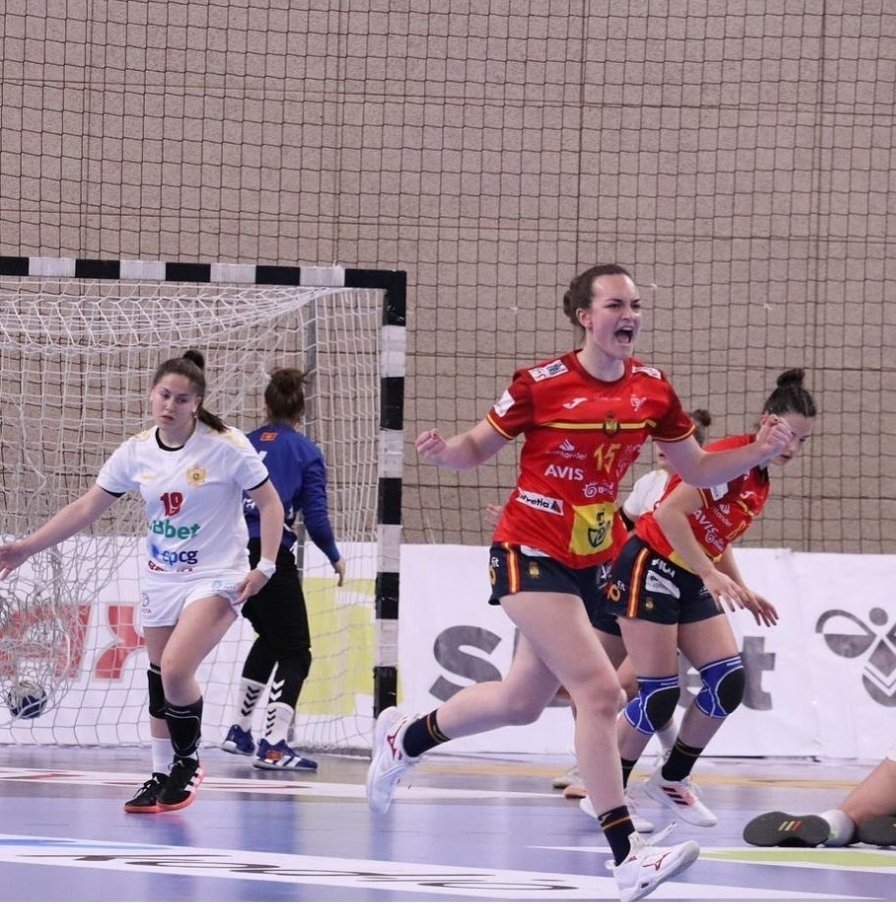 Judit Gonzalez amb la Selecció Espanyola juvenil Judit González disputarà amb al @RFEBalonmano el Torneo Carpati que tindrà lloc a Bucarest de l’1 al 3/03 Al Torneig hi participaran les seleccions d’Hongria, Polònia i Romania #santvicençdelshorts #HSV #golsamblamà #FundacióHSV