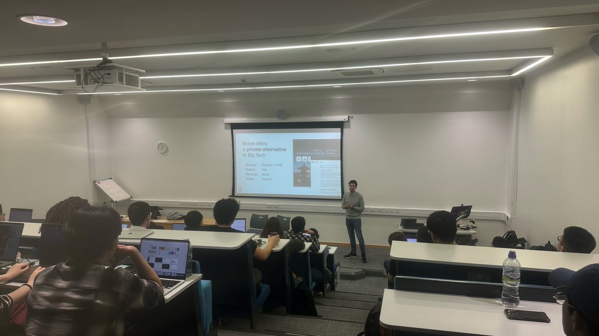 We are super pleased to have had @minoskt from @brave join us recently to deliver a talk on Federated Learning, a popular training model to improve user privacy and system scalibility, in the context of mobile phones📱 #AI #PrivacySecurity #DigitalPrivacy