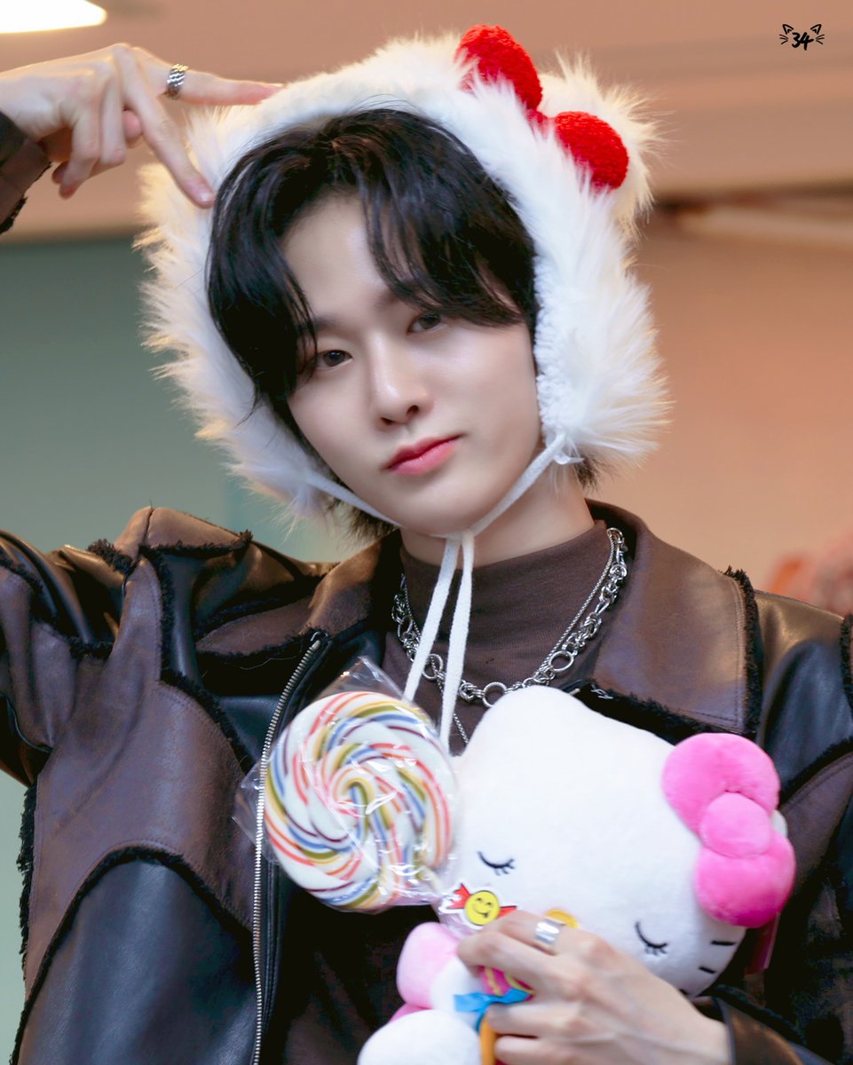 240201 대면 팬싸 
꼬양이😺
#EVNNE #이븐 #JIYUNSEO #지윤서
