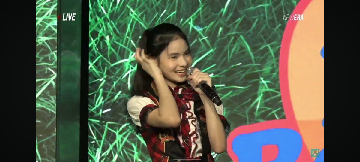 Gen12JKT48's tweet photo. Kasian dijalin kakak-kakaknya 🤭 semangat Trisha @JTrisha_JKT48
#MalarzaWithTrisha #TrishaGrows13
#FirstLineDrawn https://t.co/bq6JlvPQn6