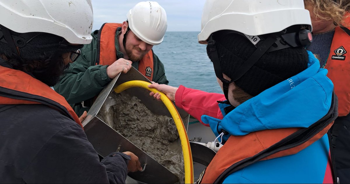 followtheboats's tweet photo. The @mu_postgrad @MaynoothUni students continue the INFOMAR module co-created with @Maynoothgeog  / @smartseaschool! They've been sub-bottom profiling, sediment sampling and more! Next up - MBES survey / data proc. with @QPSofficial software!

@GeolSurvIE @MarineInst @Dept_ECC https://t.co/7UhgeGwp25