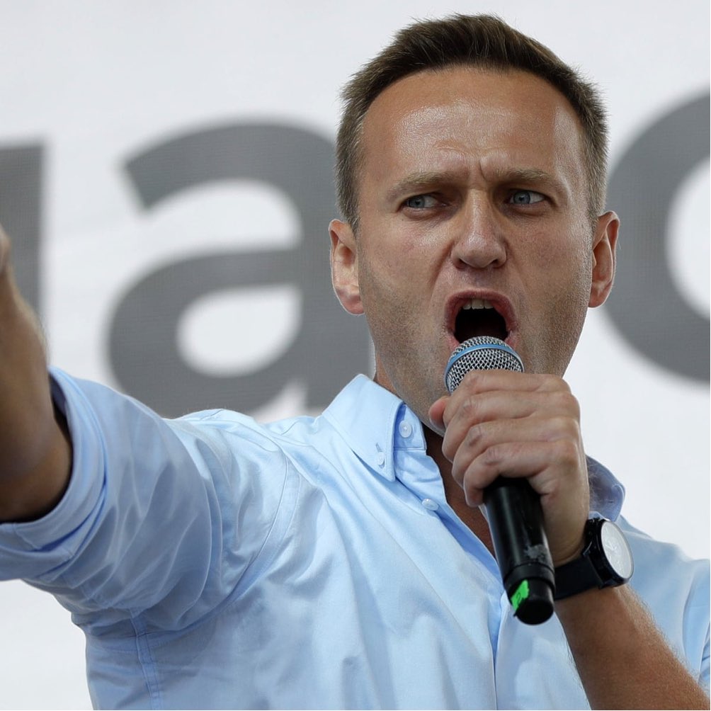 paoloborrometi's tweet photo. Non si può far finta di nulla. La morte di Aleksej #Navalny è un crimine. 
Il presidente Russo #Putin dovrà rendere conto. 

Navalny sapeva che combattere Putin fosse pericoloso, nonostante questo non si è arreso come non si arrese la giornalista Anna #Politkovskaja. 
Il loro coraggio sia d’esempio per molti 🙏🏻
