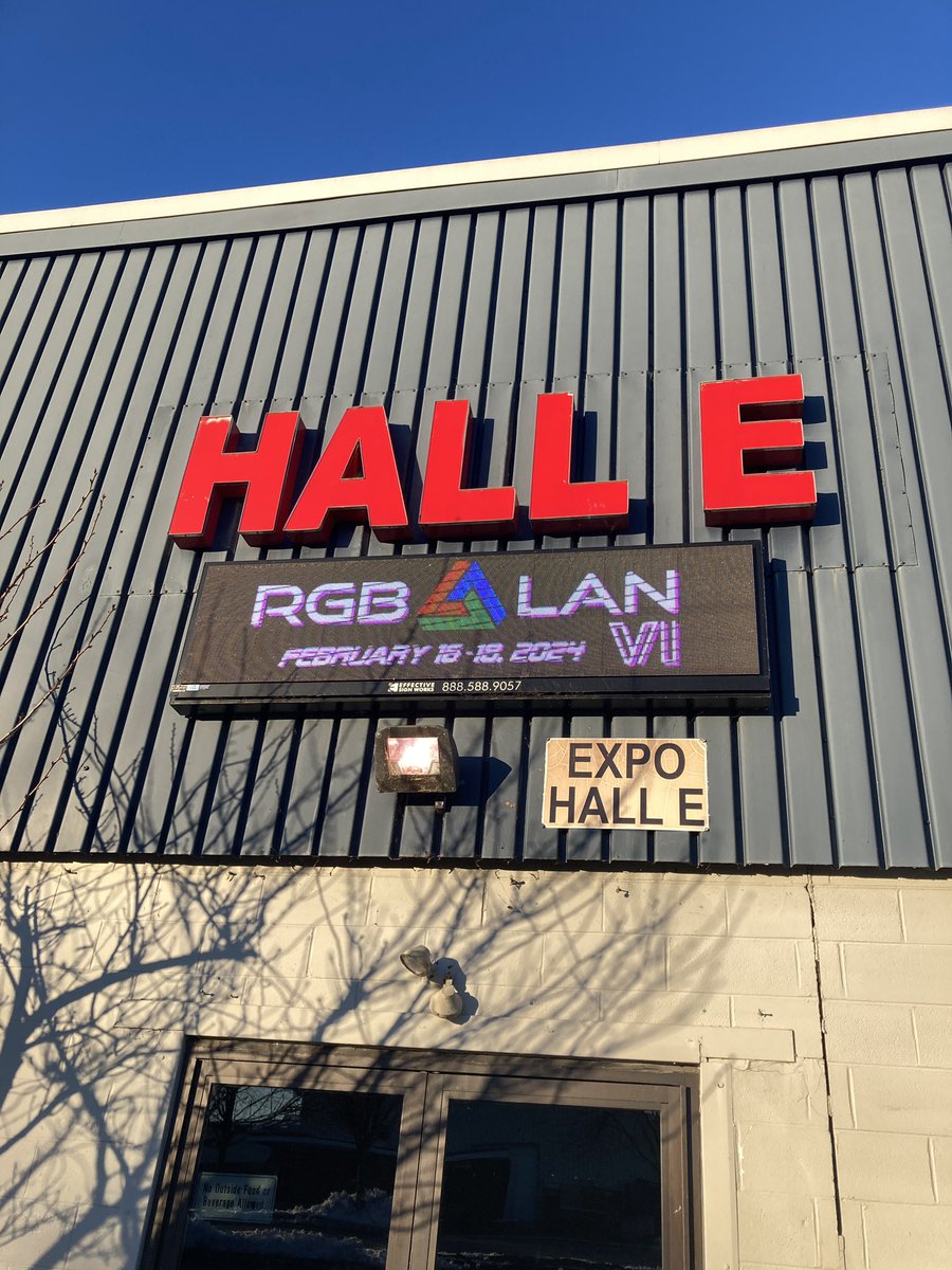 RGBLAN's tweet photo. SNOW ON THE GROUND. HALL E RISING. WRONG DOORS. 0 DAYS REMAIN.....it's RGB LAN 6 time!!!
#rgblan #rgblan6 #whydiditsnow #FRitscoldaf #useotherdoors https://t.co/Szt2P5O6GC