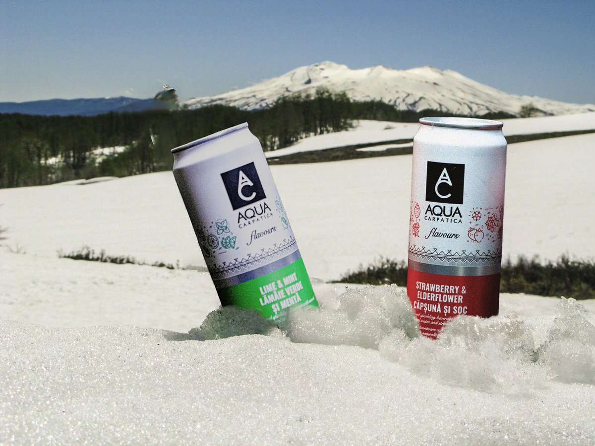 Stay hydrated on the slopes ⛷️

#AQUACarpatica #naturalmineralwater #hydrate #hydration #overheard #slopes #skiing #apresski #apres