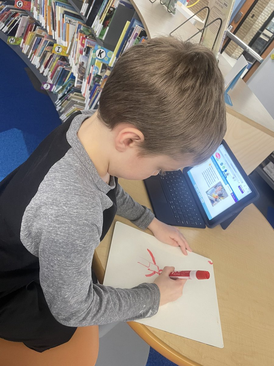 Inquiry based research is underway at #WOschool! These curious minds are navigating digital databases, exploring different forms of note taking and data collection, and proudly displaying their thinking and learning journeys along the way! #WeAreChappaqua #DigitalLiteracy 🔎📝🧑‍💻