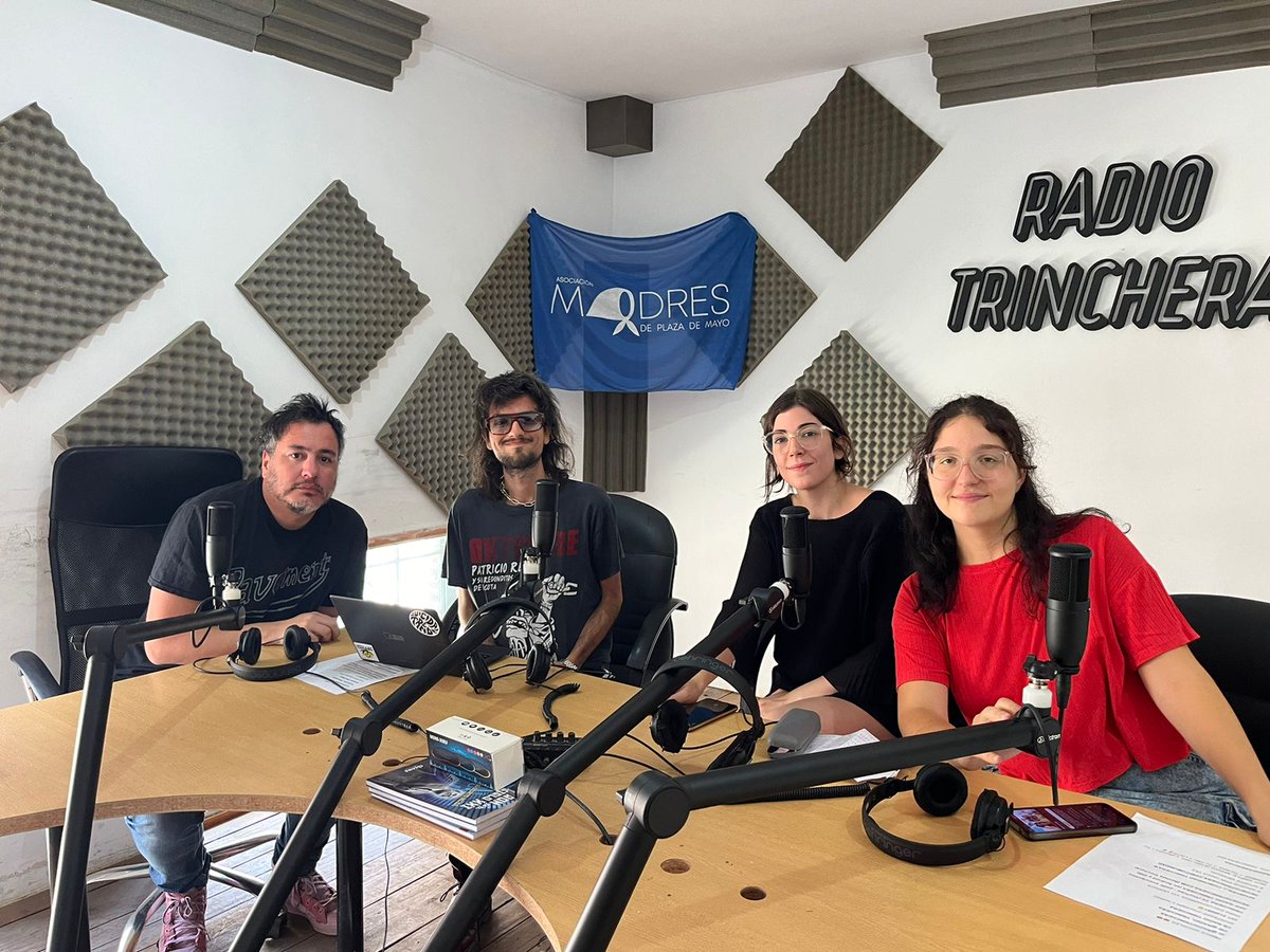 radio_trinchera's tweet image. #CAPTO EN VIVO 🔴 || En #ATP 

Nos visita en el piso Javier Sisti Ripoll, cantante de @107Faunos  y parte de la organización del Festi LAPTRA.

🎙️Escuchanos en:
youtube.com/watch?v=zrIrAA…
