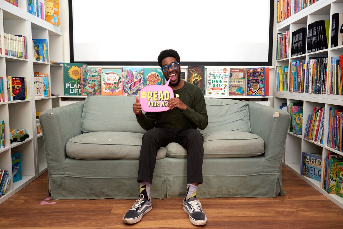 Yesterday we kicked off our bookshop tour with @AlexFKoya, @faridahlikestea and @SuperRisu at @moonlaneink! We loved seeing the children having a great time with readings, quizzes, costumes and of course, choosing their books!😍 Photos by Suzi Corker @Usborne @OxfordChildrens