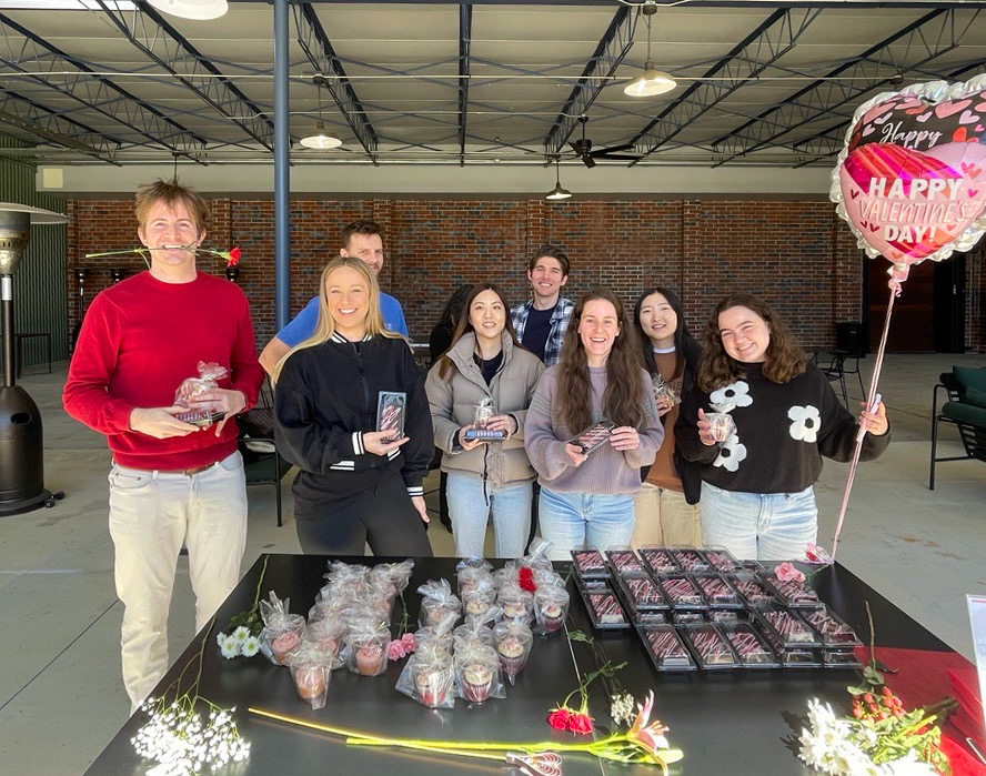 Our Armour Yards customers were treated to delicious sweets on Valentine's Day! How did you celebrate the holiday?

#armouryards #atlanta #CRE #northwoodoffice #workenvironmentsthatinspire